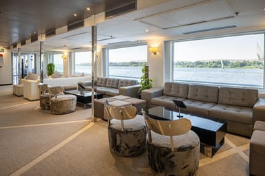 Lounge Bar