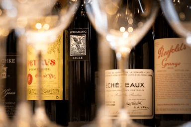 queens-grill main_dining_wine_list