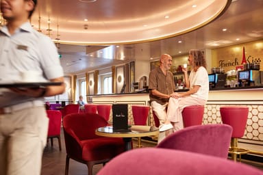 FRENCHKISS_BAR_LOUNGE