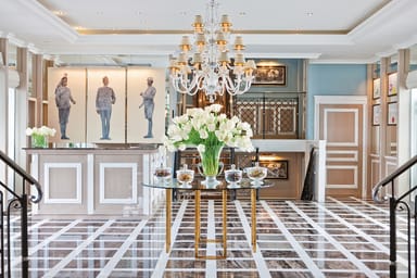 Trafalgar Dreamer Lobby 02