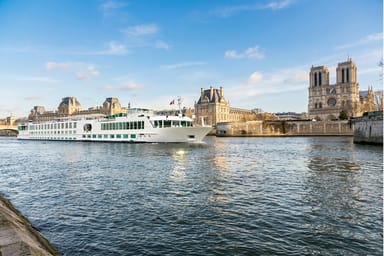 Trafalgar Dreamer Exterior 2