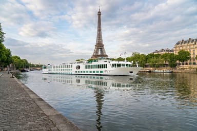 Trafalgar Dreamer Exterior 4