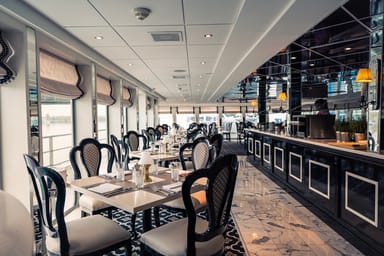 Trafalgar Reverie Bar 2