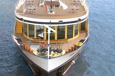 Trafalgar Verity Exterior