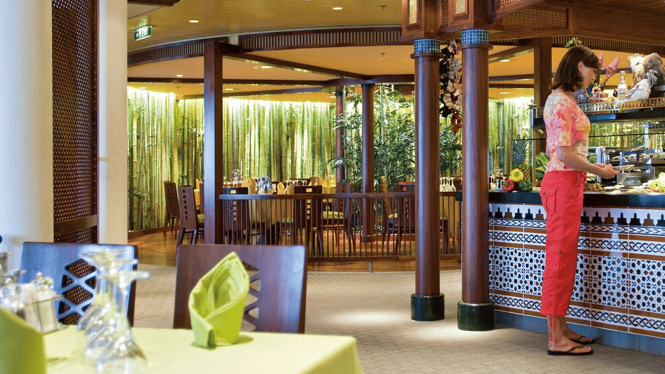 World rest Bar