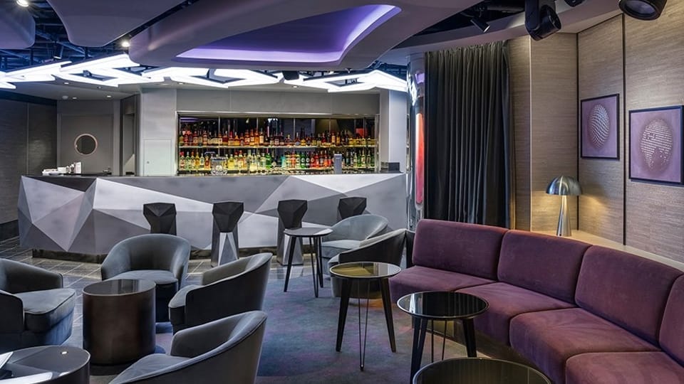 tv-studio_bar_eu