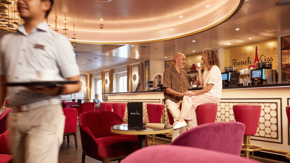 2504_int_02_06_frenchkiss_bar_lounge_3604_nu